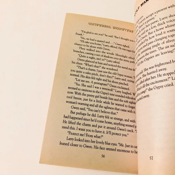 Vintage 1992 Universal Studios Monsters  Presents The Wolf Man Book with Poster - Picture 12 of 14